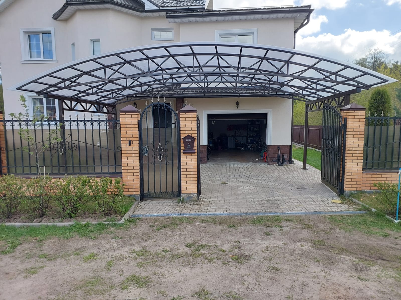 Навеса из поликарбоната, размер 8х5м, поликарбонат цвет прозрачный, толщина 10мм